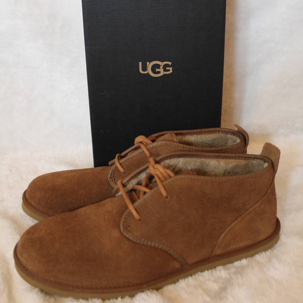 UGG MAKSIM MEN'S CHUKKA SUEDE BOOTS NEW‎
